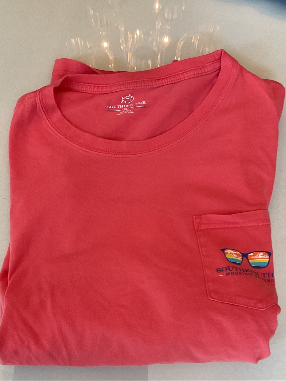 Southern Tide Men’s Pocket Tee in Coral